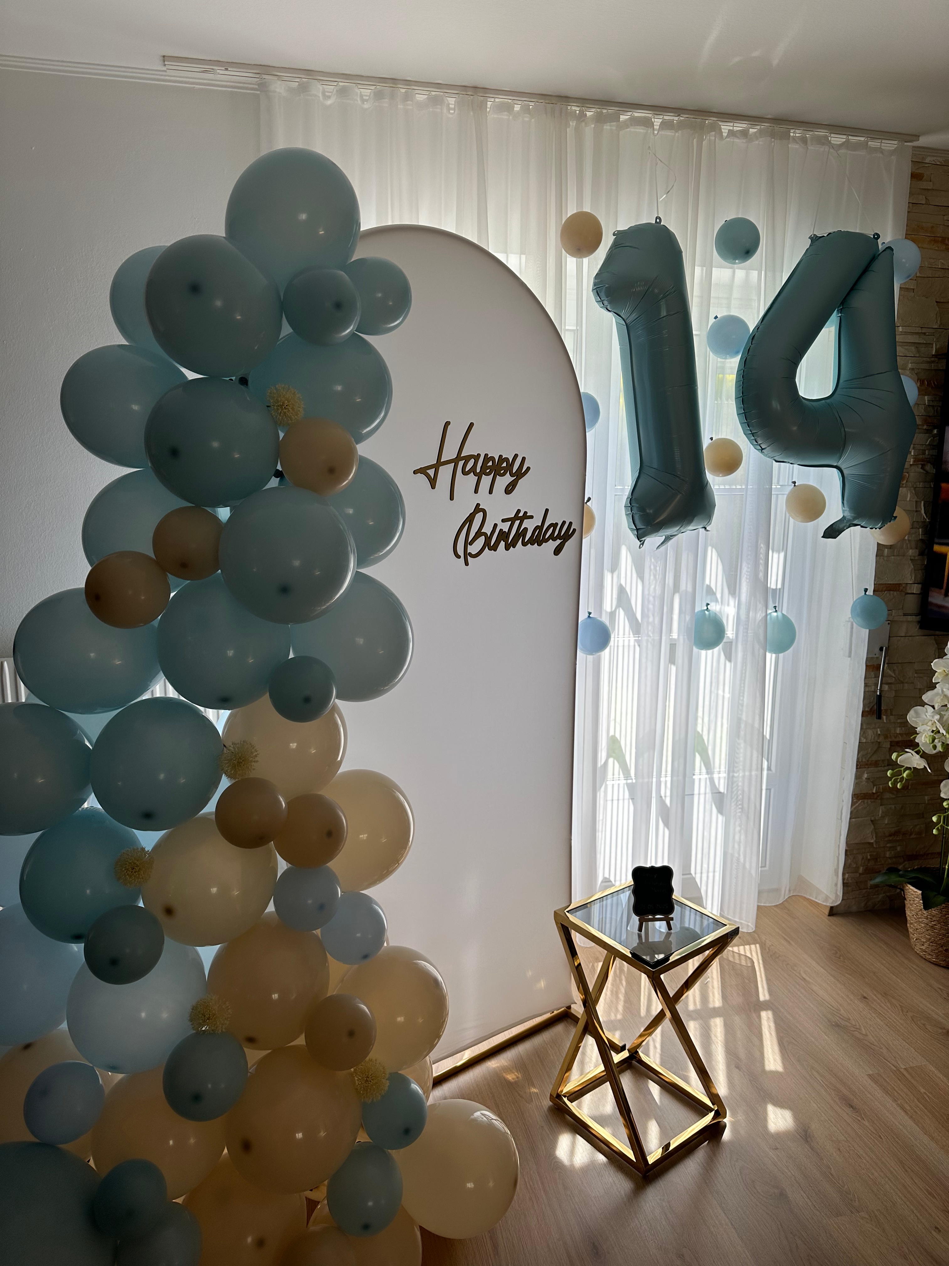Ballon-Deko 14. Geburtstag in Blau-Gold-Creme